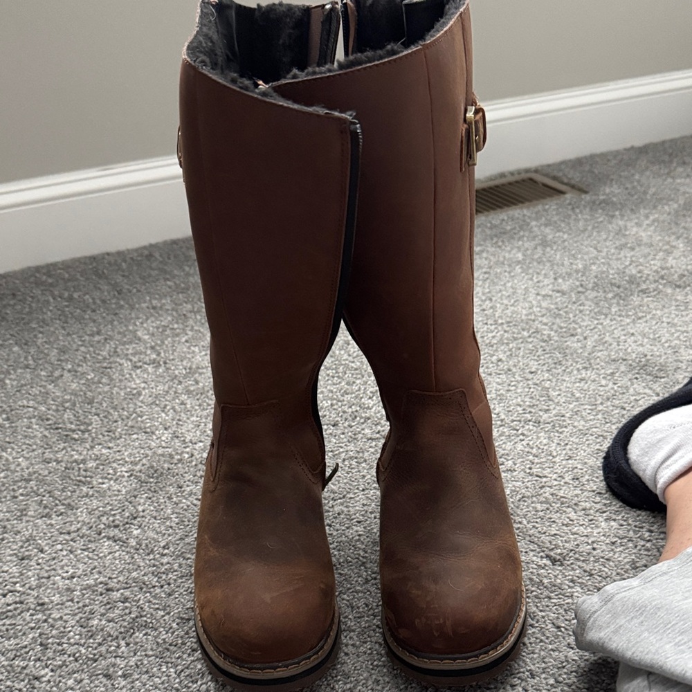 Women's Brown Winter Boots with Shearling Lining